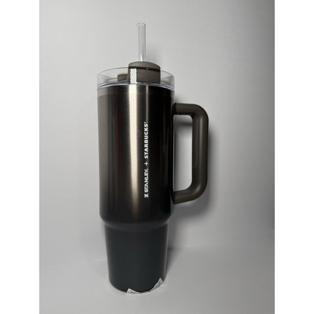 Stanley X Starbucks Korea Exclusive CORE Metallic Gradient 30oz Quencher Tumbler